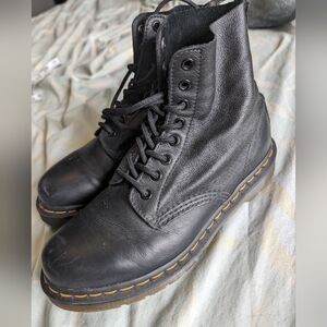 Doc Martens 1460 Pascal Size 8
